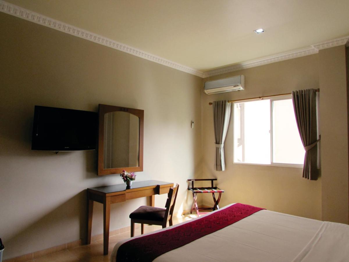 U Village Hotel And Villa Bandung Exterior foto